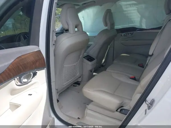 YV4A22PK0G1037178 2016 VOLVO XC90 - Image 8