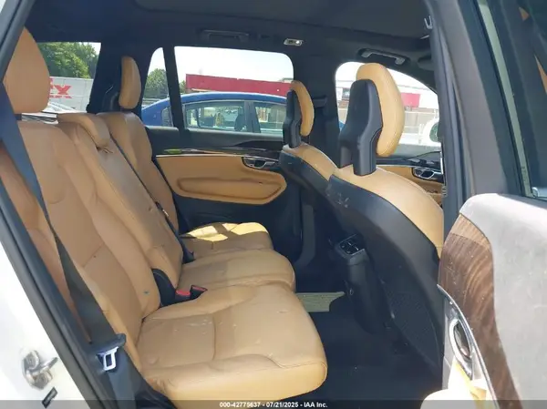 YV4A22PK0G1040503 2016 VOLVO XC90 - Image 8