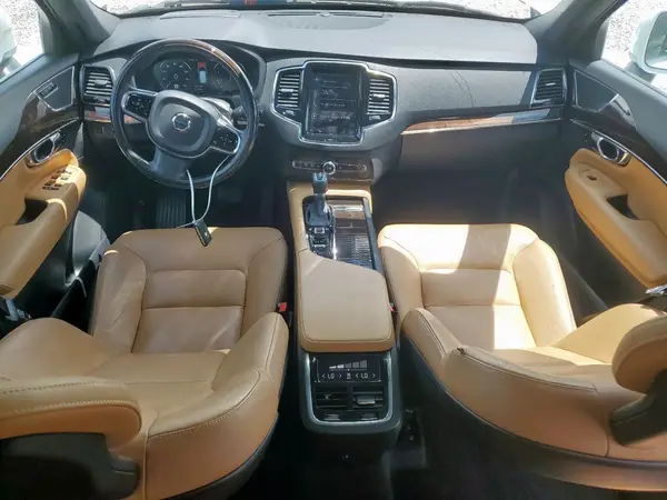 YV4A22PK0G1042557 2016 VOLVO XC90 - Image 8
