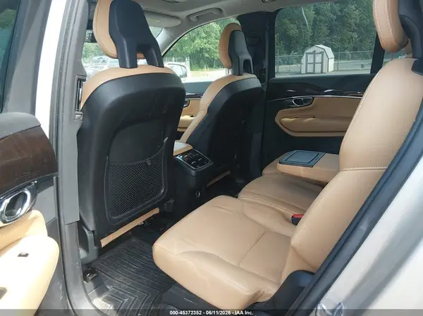 YV4A22PK0G1067586 2016 VOLVO XC90 - Image 8