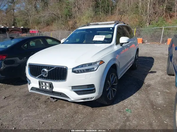 YV4A22PK0G1074814 2016 VOLVO XC90 - Image 2