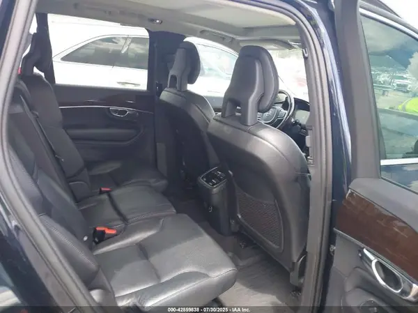 YV4A22PK0G1081214 2016 VOLVO XC90 - Image 8
