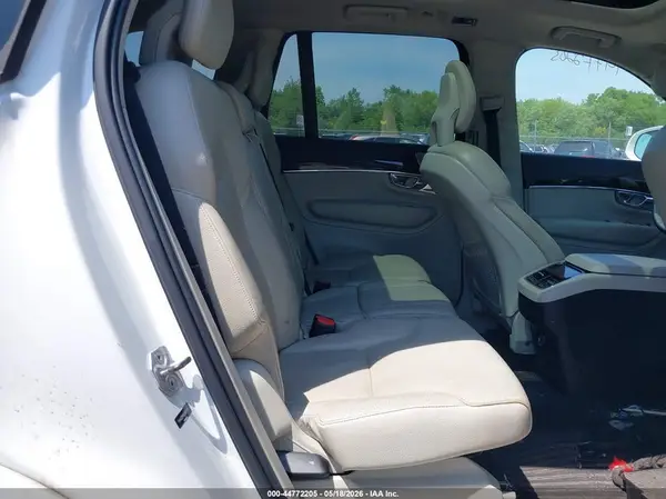 YV4A22PK0G1087076 2016 VOLVO XC90 - Image 8