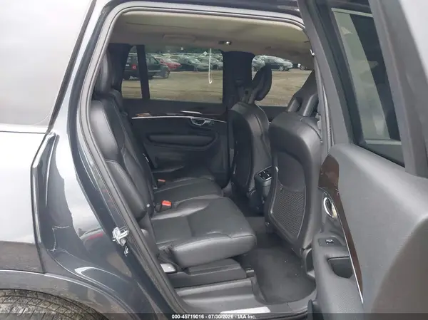 YV4A22PK0G1092441 2016 VOLVO XC90 - Image 8
