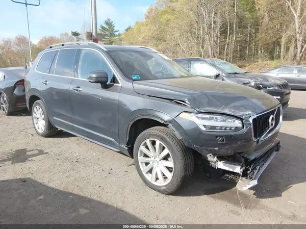 YV4A22PK0H1105934 2017 VOLVO XC90 - Image 1