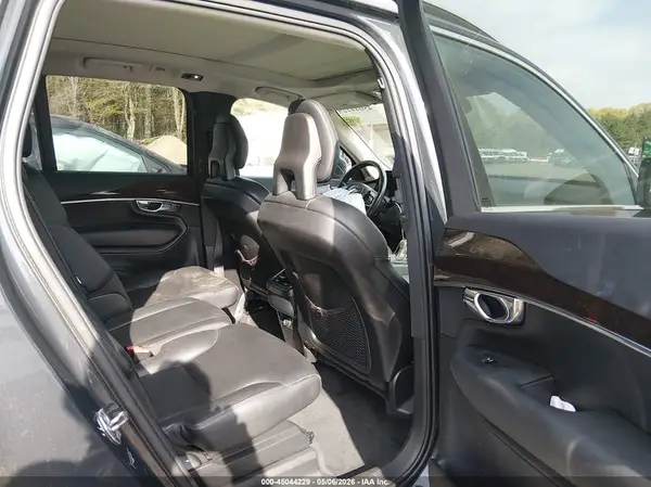 YV4A22PK0H1105934 2017 VOLVO XC90 - Image 8