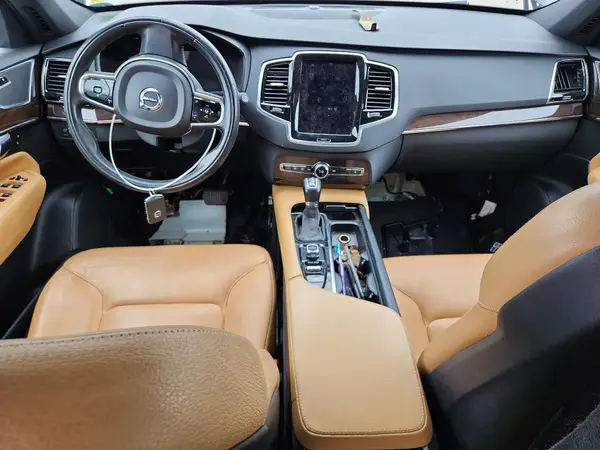 YV4A22PK0H1110891 2017 VOLVO XC90 - Image 8