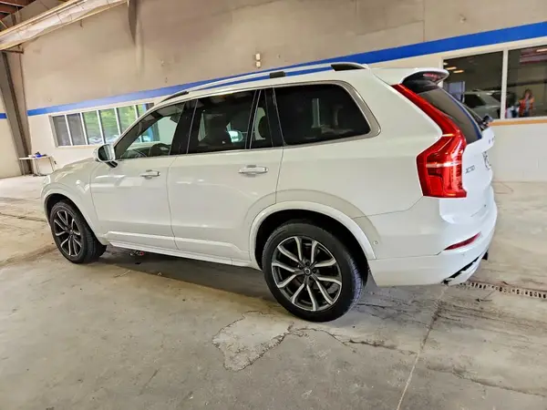 YV4A22PK0H1111653 2017 VOLVO XC90 - Image 2