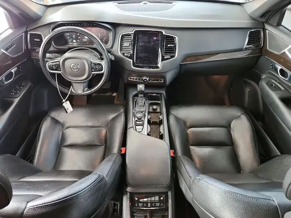 YV4A22PK0H1134107 2017 VOLVO XC90 - Image 8