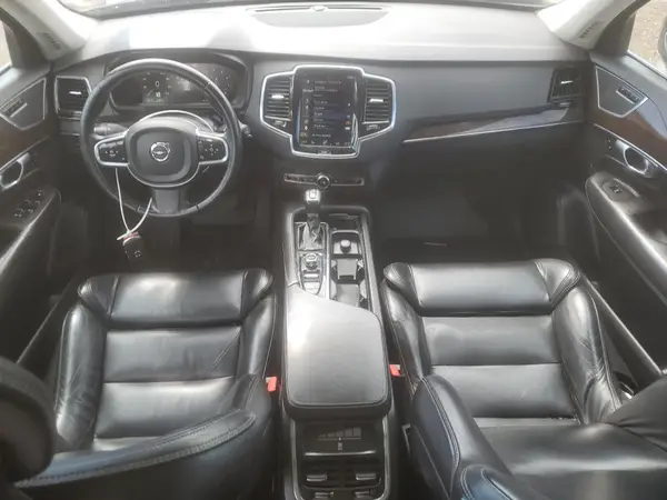 YV4A22PK0H1147147 2017 VOLVO XC90 - Image 8