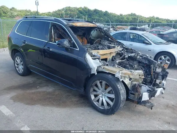 YV4A22PK0H1157659 2017 VOLVO XC90 - Image 1