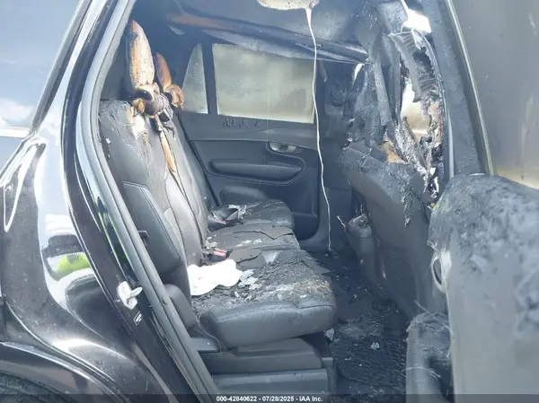 YV4A22PK0H1157659 2017 VOLVO XC90 - Image 8