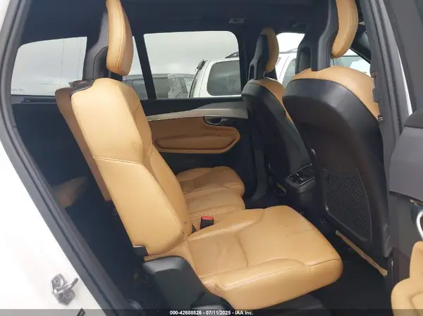 YV4A22PK0H1176275 2017 VOLVO XC90 - Image 8