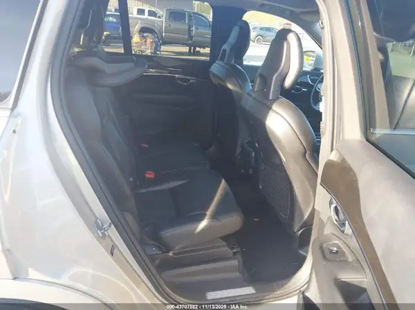 YV4A22PK0H1178950 2017 VOLVO XC90 - Image 8