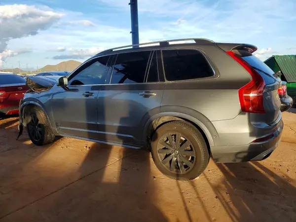 YV4A22PK0J1207384 2018 VOLVO XC90 - Image 2