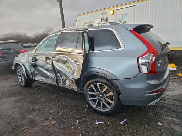 YV4A22PK0J1323359 2018 VOLVO XC90 - Image 2