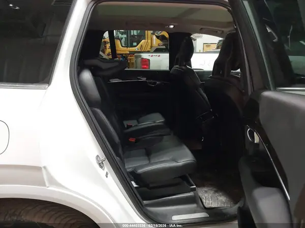 YV4A22PK0J1330876 2018 VOLVO XC90 - Image 8