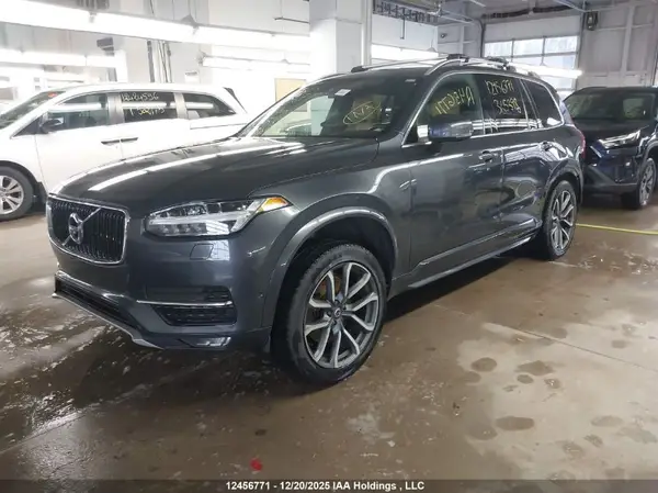 YV4A22PK0J1365398 2018 VOLVO XC90 - Image 2