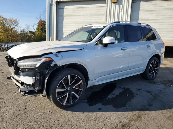 YV4A22PK0J1372108 2018 VOLVO XC90