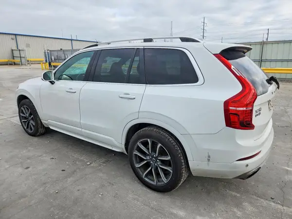 YV4A22PK0J1377745 2018 VOLVO XC90 - Image 2