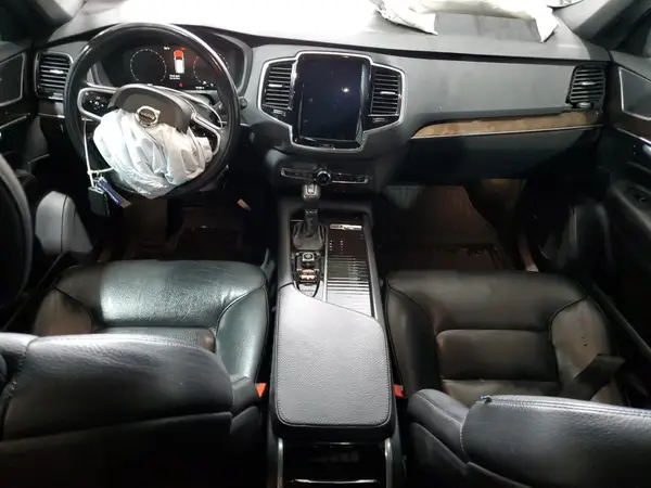 YV4A22PK0J1391368 2018 VOLVO XC90 - Image 8