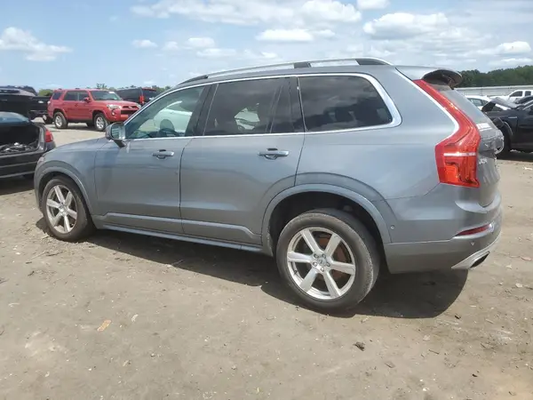 2019 VOLVO XC90 COPART lot 68032035 auction photo 2