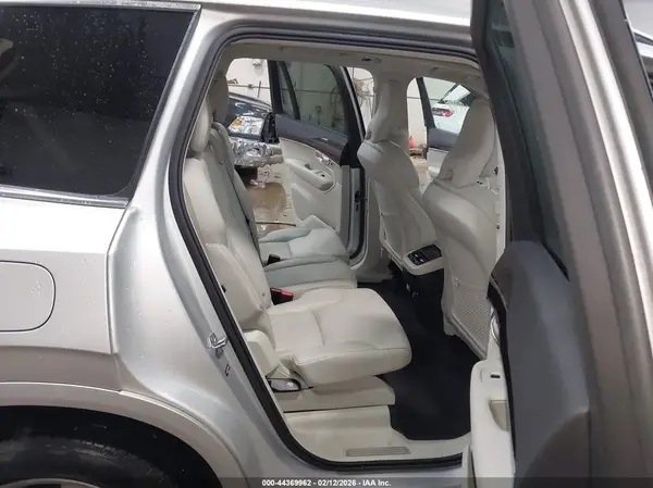 YV4A22PK0K1502602 2019 VOLVO XC90 - Image 8