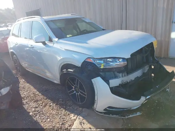 YV4A22PK1G1019675 2016 VOLVO XC90 - Image 1