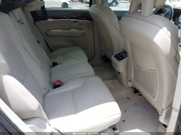 YV4A22PK1G1028246 2016 VOLVO XC90 - Image 8