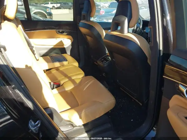 YV4A22PK1G1036461 2016 VOLVO XC90 - Image 8