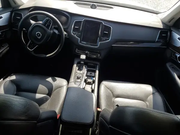 YV4A22PK1G1042714 2016 VOLVO XC90 - Image 8