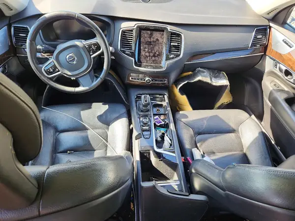 YV4A22PK1G1052420 2016 VOLVO XC90 - Image 8