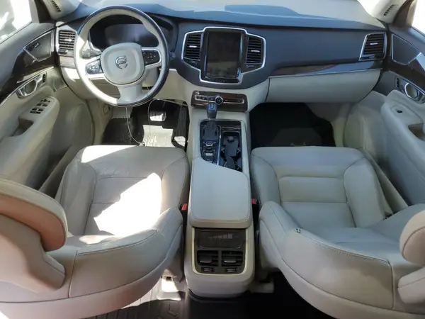 YV4A22PK1G1053163 2016 VOLVO XC90 - Image 8