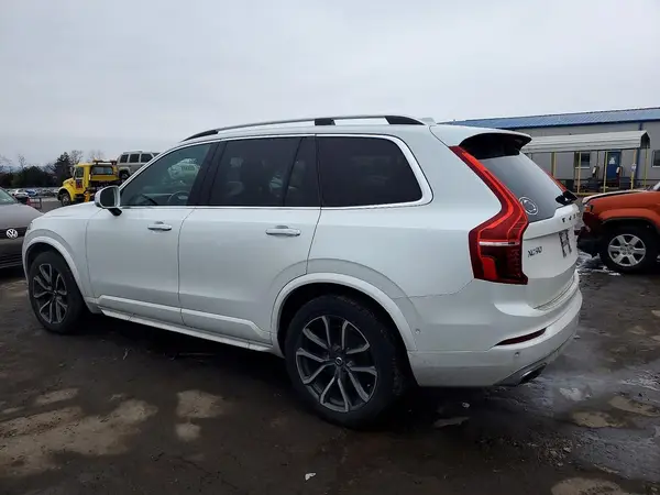 YV4A22PK1G1056189 2016 VOLVO XC90 - Image 2