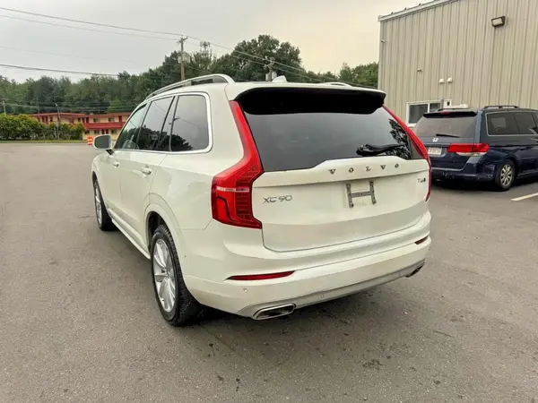 YV4A22PK1G1064812 2016 VOLVO XC90 - Image 2