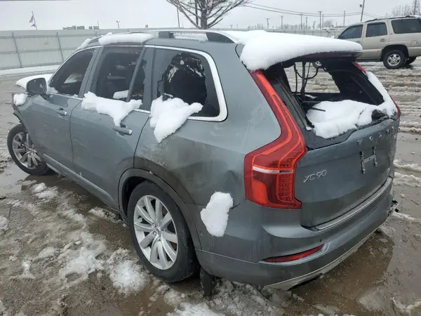 YV4A22PK1G1075910 2016 VOLVO XC90 - Image 2