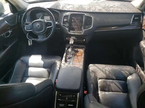 YV4A22PK1H1106123 2017 VOLVO XC90 - Image 8