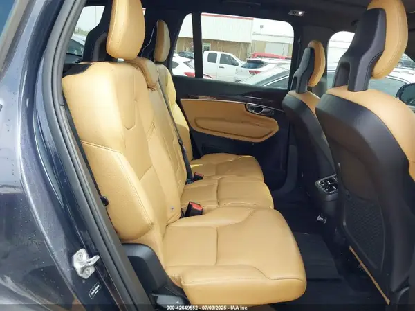 YV4A22PK1H1142989 2017 VOLVO XC90 - Image 8