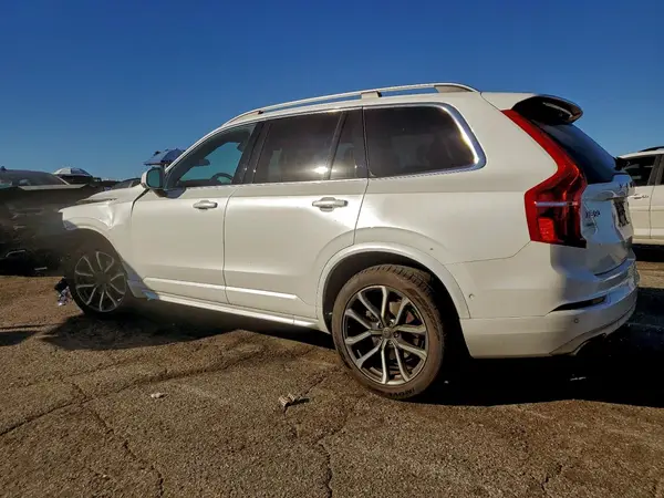 YV4A22PK1H1153748 2017 VOLVO XC90 - Image 2