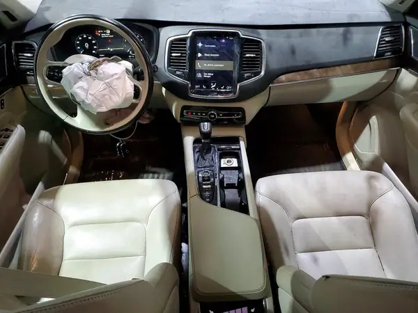 YV4A22PK1H1173613 2017 VOLVO XC90 - Image 8