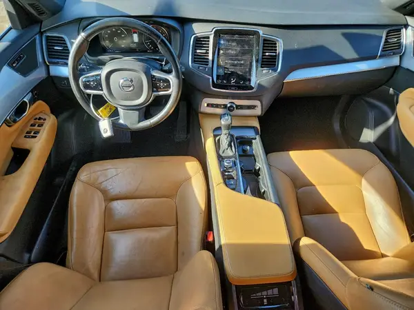 YV4A22PK1H1177645 2017 VOLVO XC90 - Image 8
