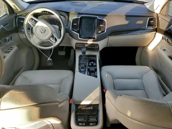 YV4A22PK1J1192961 2018 VOLVO XC90 - Image 8