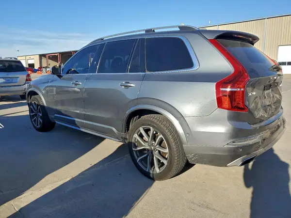 YV4A22PK1J1194712 2018 VOLVO XC90 - Image 2