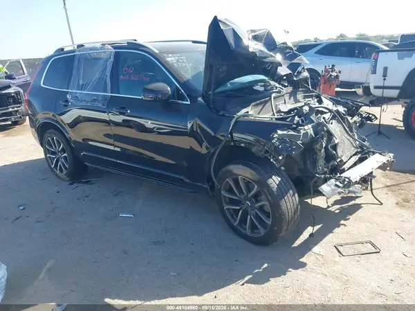 YV4A22PK1J1211167 2018 VOLVO XC90 - Image 1
