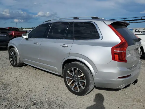 YV4A22PK1J1211895 2018 VOLVO XC90 - Image 2