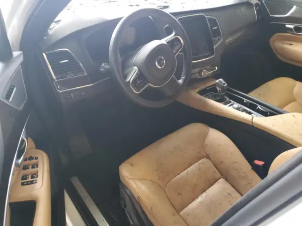YV4A22PK1J1328988 2018 VOLVO XC90 - Image 8