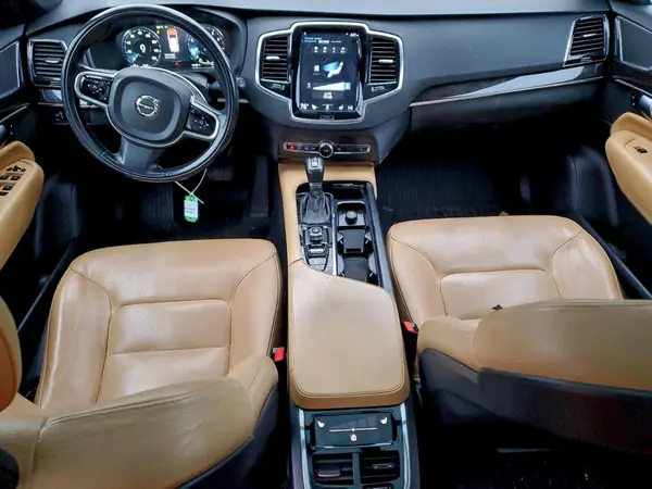 YV4A22PK1J1352028 2018 VOLVO XC90 - Image 8