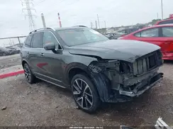 YV4A22PK1J1375521 2018 VOLVO XC90