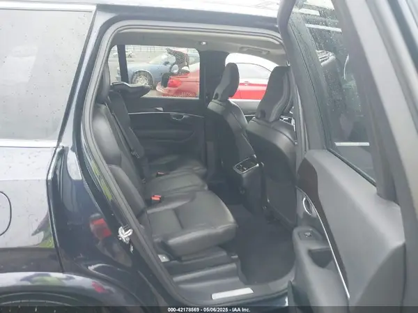 YV4A22PK1K1419387 2019 VOLVO XC90 - Image 8