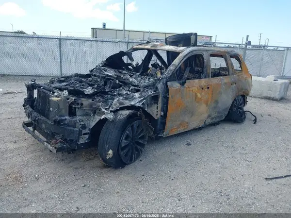 YV4A22PK1M1763787 2021 VOLVO XC90 - Image 2